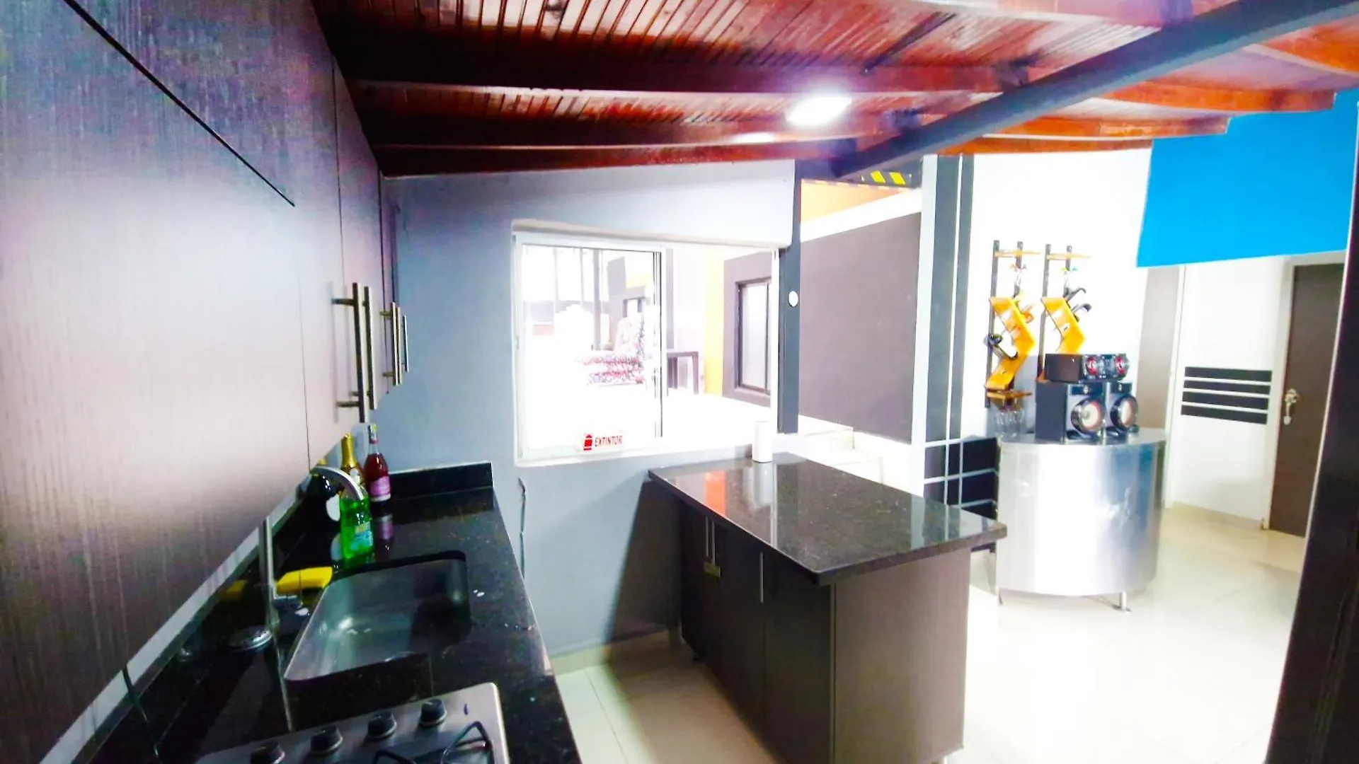 11 Bedroom-2 Floors Apartment Jacuzzi & Rooftop Pool At Poblado Medellin