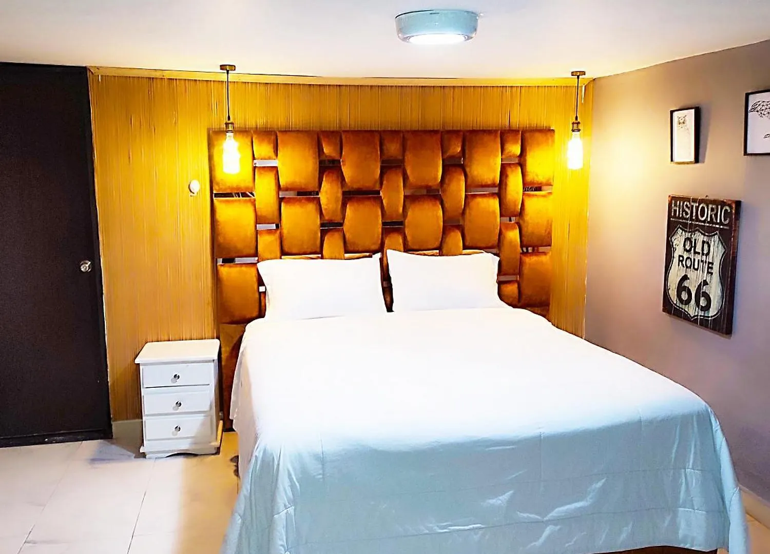 11 Bedroom-2 Floors Apartment Jacuzzi & Rooftop Pool At Poblado Medellin