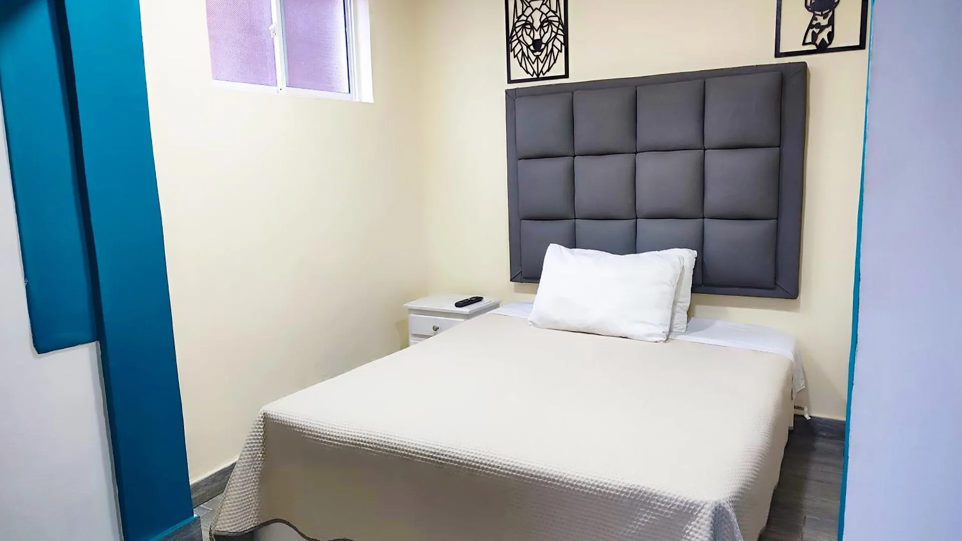 11 Bedroom-2 Floors Apartment Jacuzzi & Rooftop Pool At Poblado Medellin
