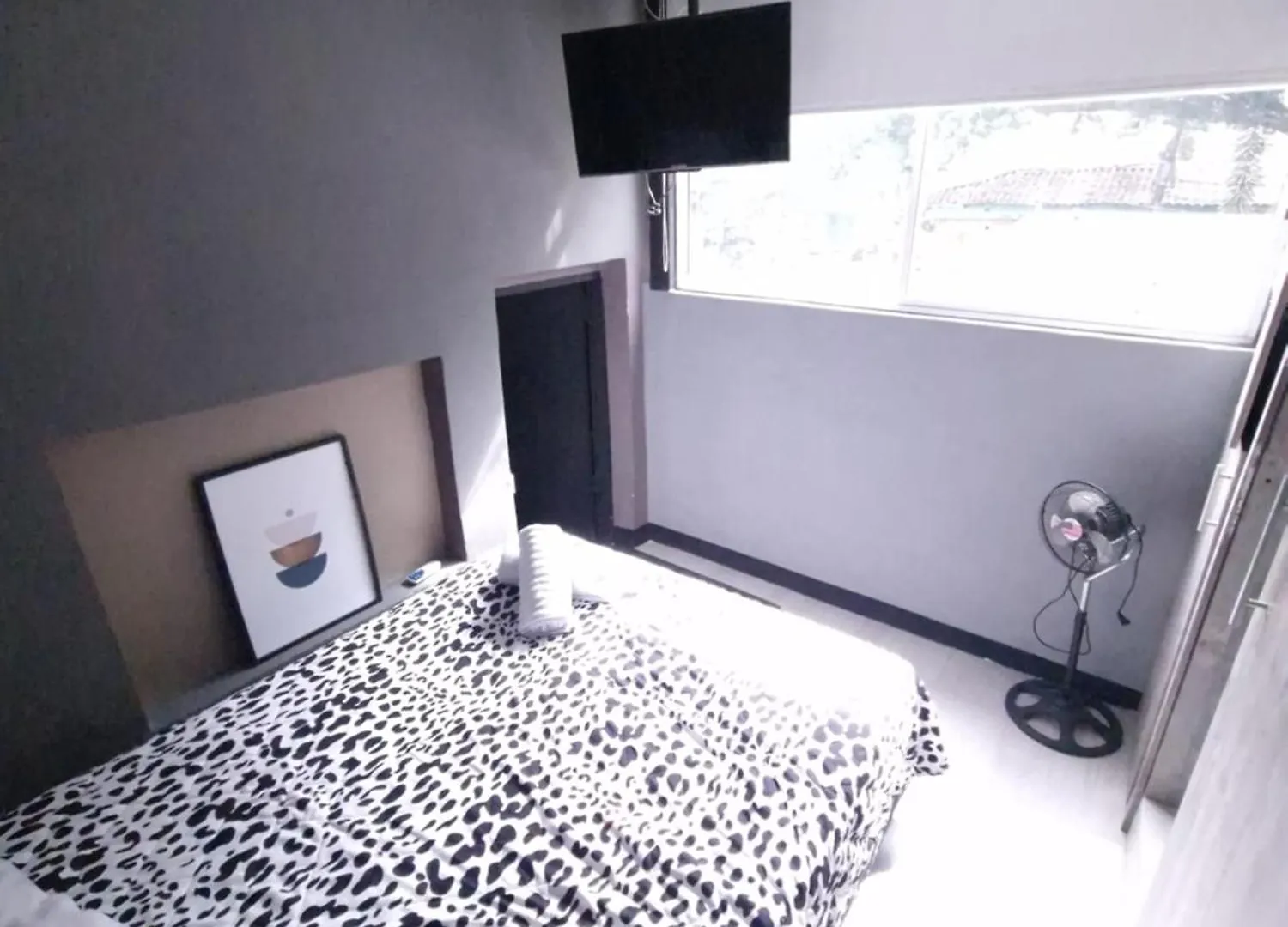 11 Bedroom-2 Floors Apartment Jacuzzi & Rooftop Pool At Poblado Medellin Colombia