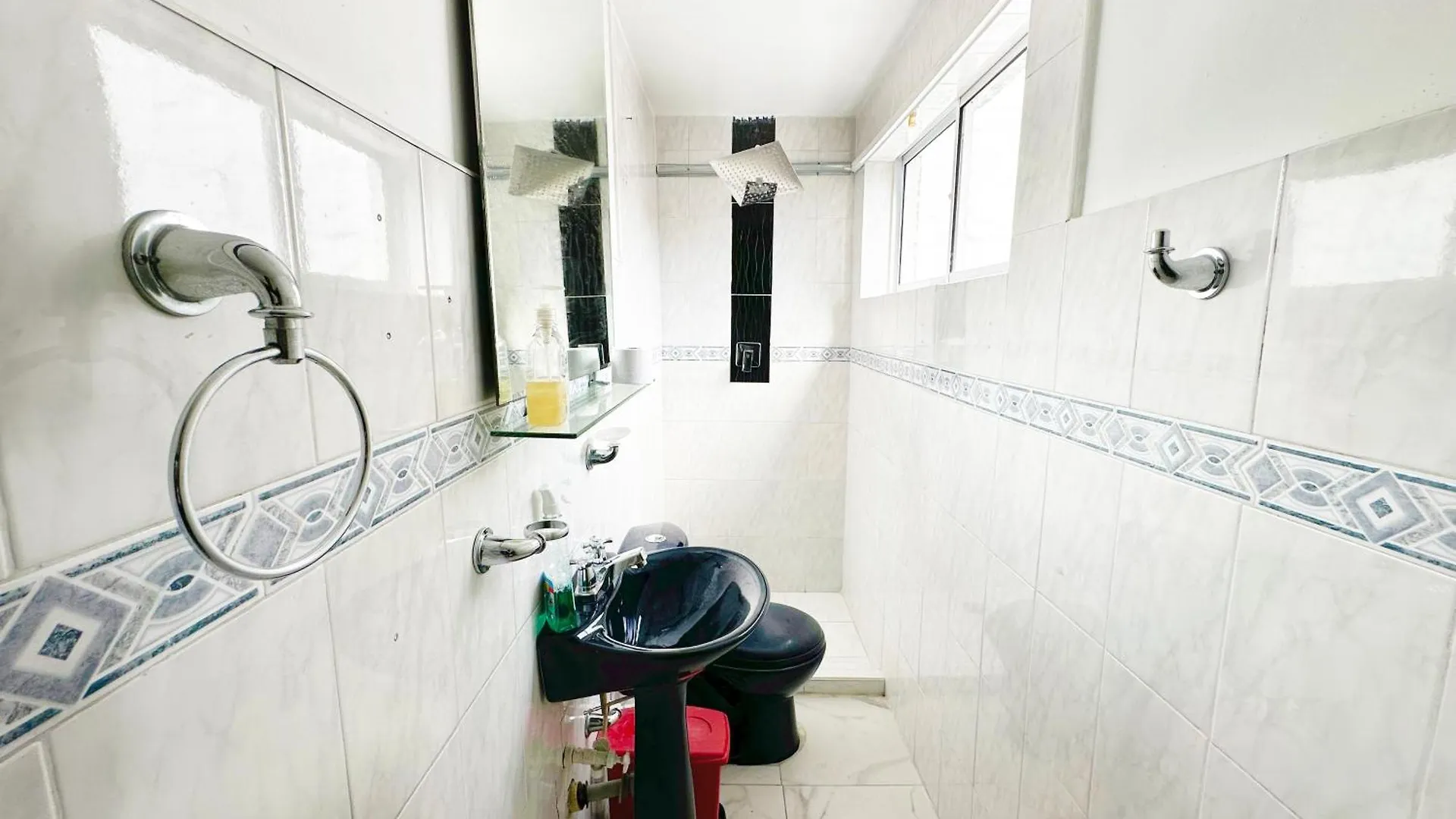 11 Bedroom-2 Floors Apartment Jacuzzi & Rooftop Pool At Poblado Medellin