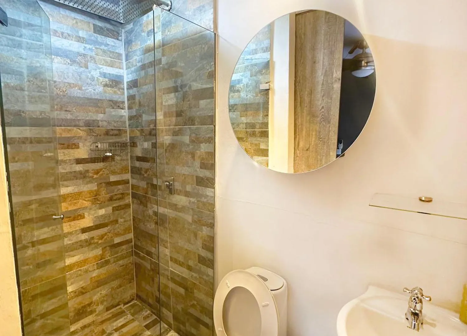 11 Bedroom-2 Floors Apartment Jacuzzi & Rooftop Pool At Poblado Medellin