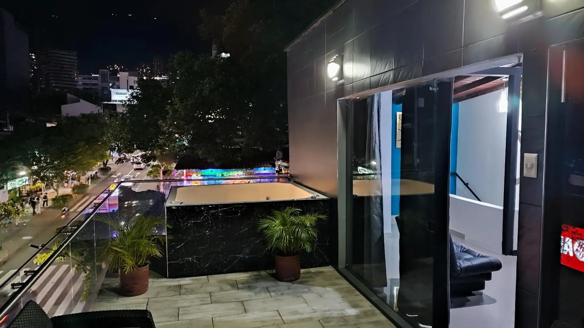 11 Bedroom-2 Floors Apartment Jacuzzi & Rooftop Pool At Poblado Medellin 0*,