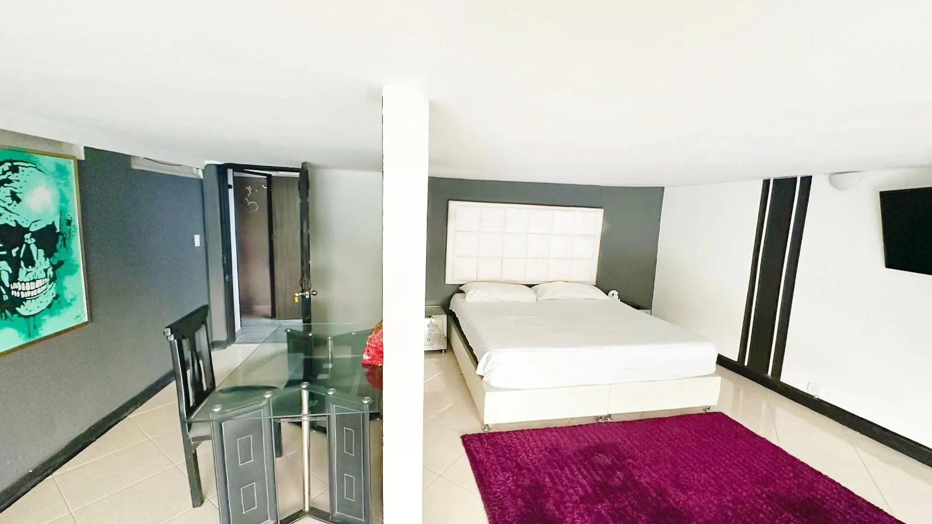 11 Bedroom-2 Floors Apartment Jacuzzi & Rooftop Pool At Poblado Medellin Colombia